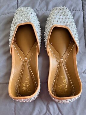 Women's Embellished White Silver Jutti Flats
